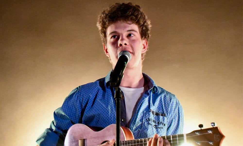 Noxx Ukulele und Sänger